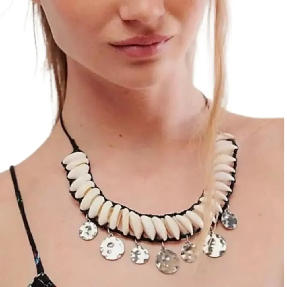 Free People Kalua Shell Necklace NWT Hammer Silver Medallion Boho Resort Travel